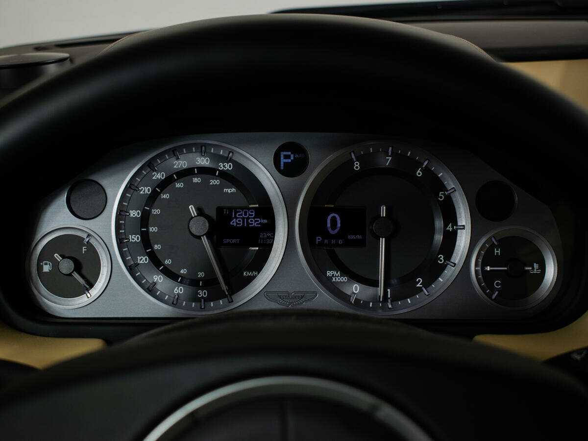 Купить Aston Martin DB9 с пробегом. Фото: #11