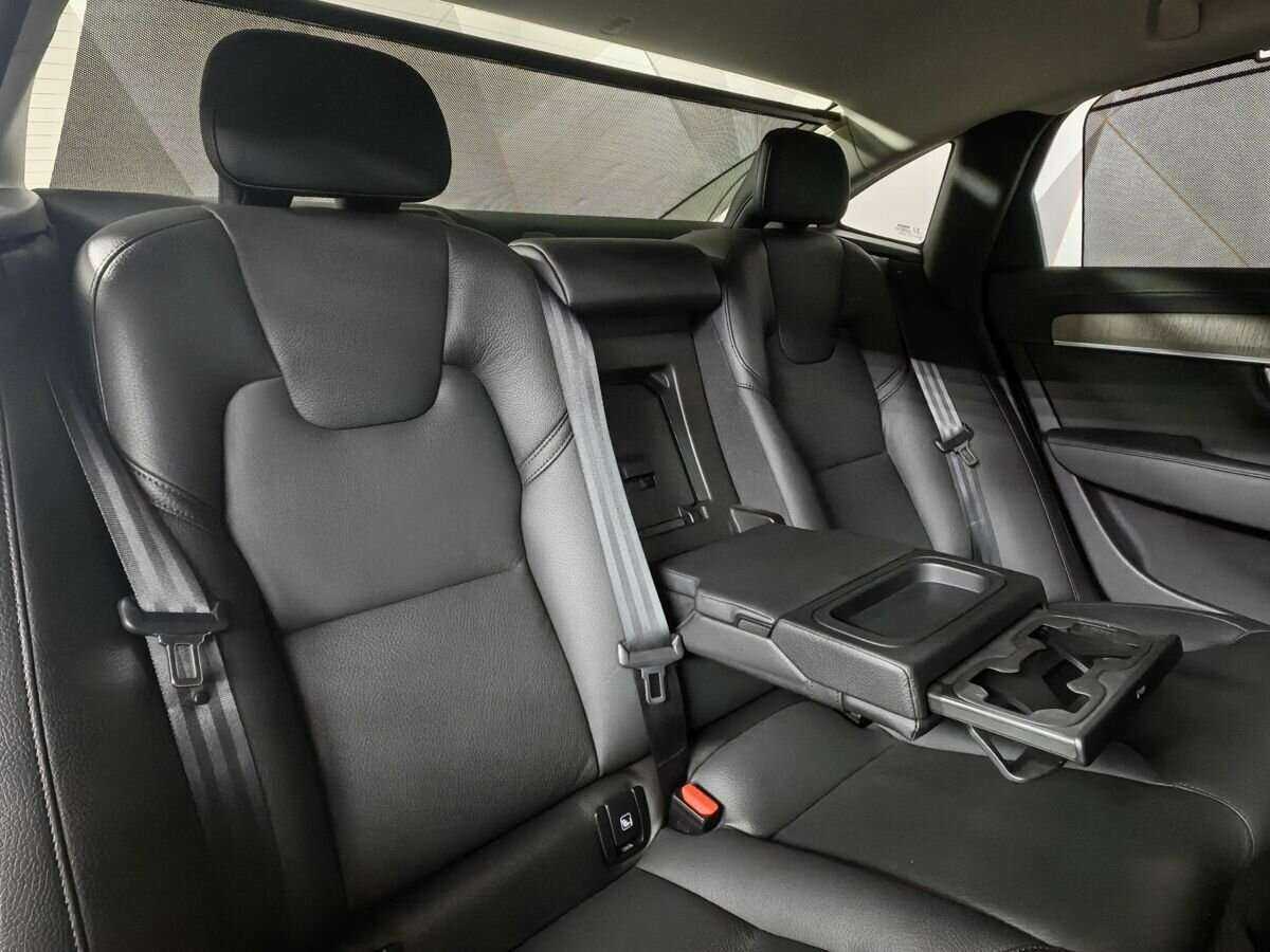 Купить Volvo S90 с пробегом. Фото: #10