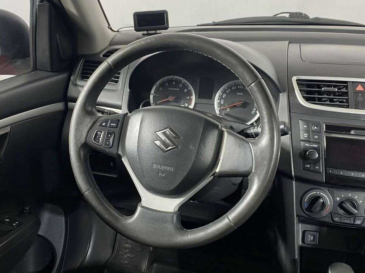 Купить Suzuki Swift с пробегом. Фото: #9