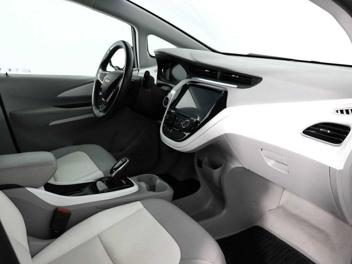 Купить Chevrolet Bolt с пробегом. Фото: #8