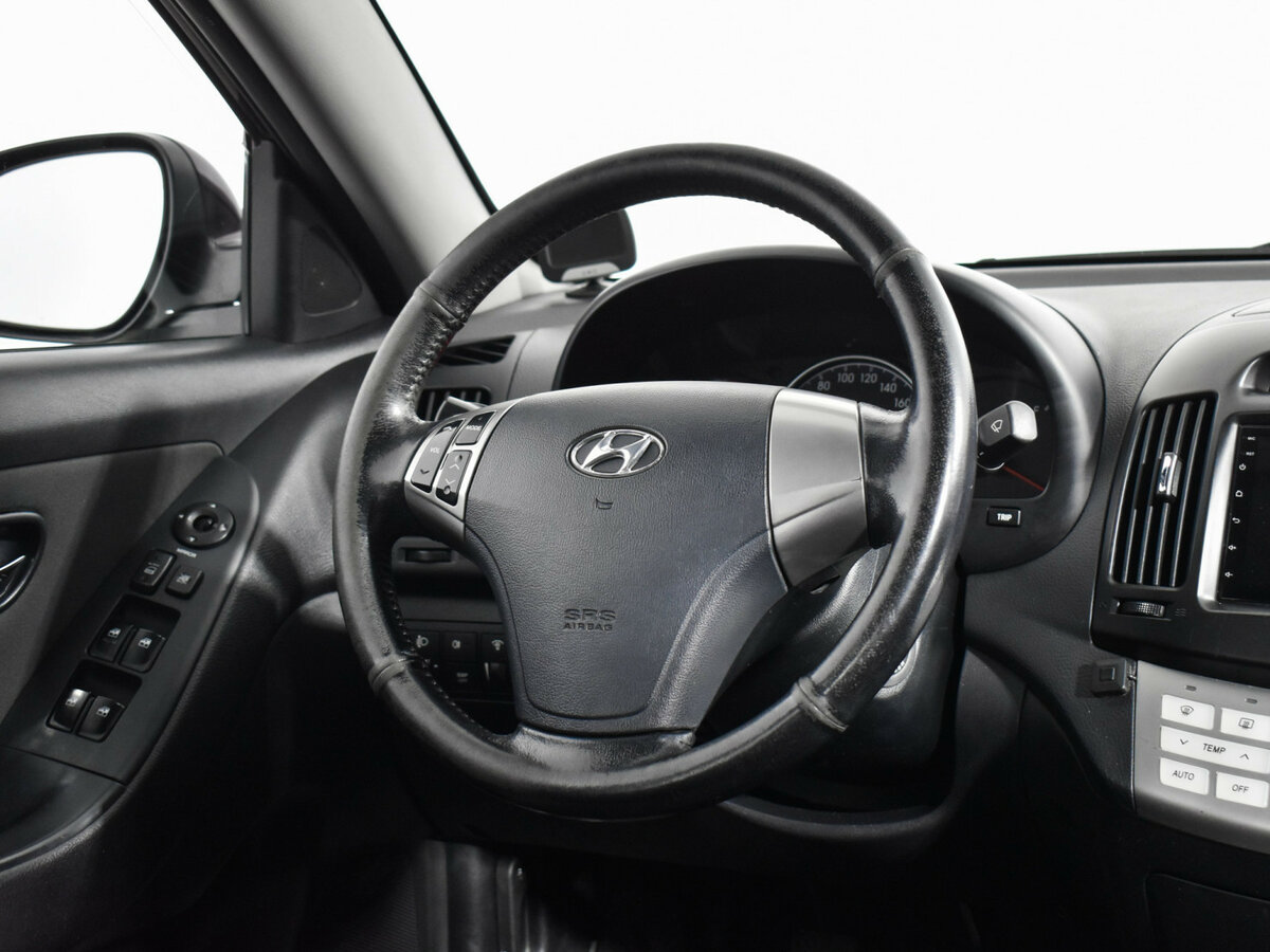 Купить Hyundai Elantra с пробегом. Фото: #13