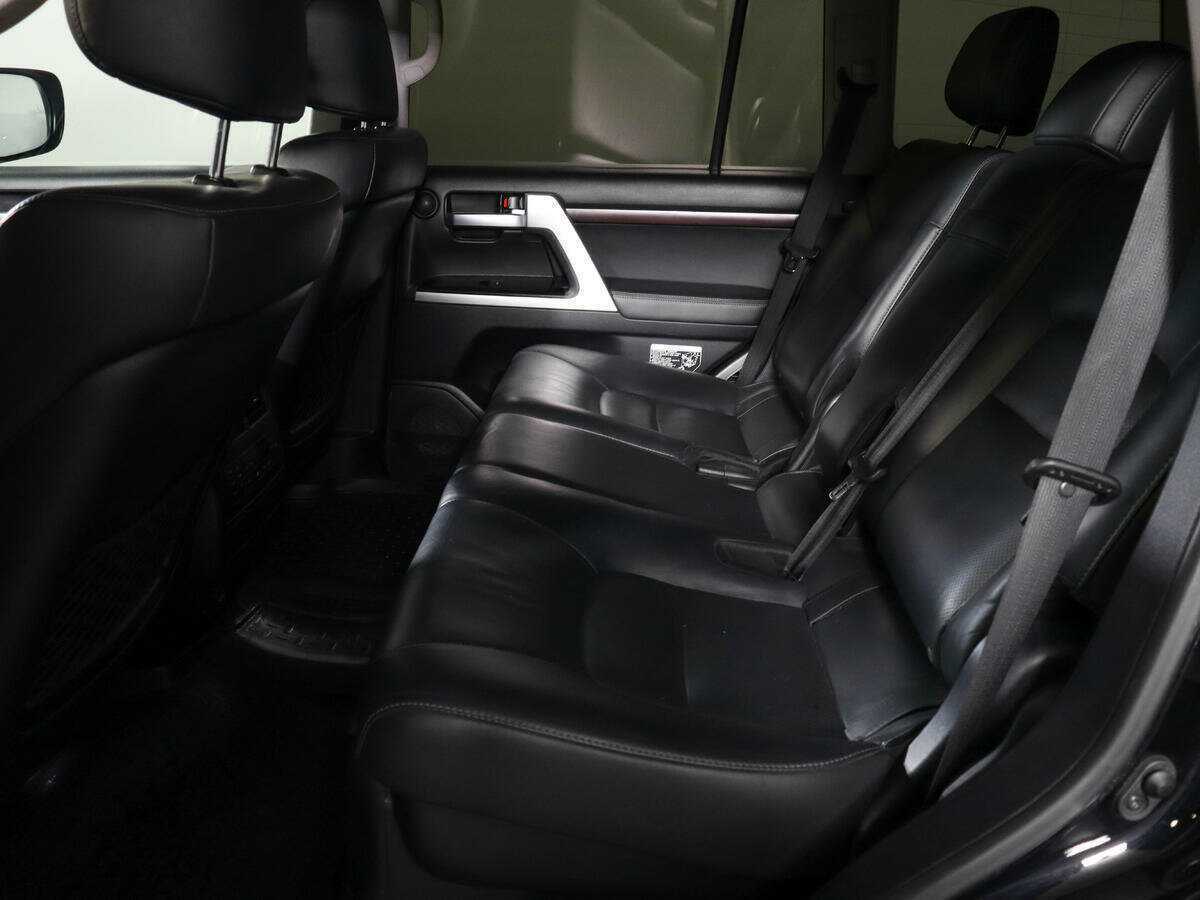 Купить Toyota Land Cruiser с пробегом. Фото: #7
