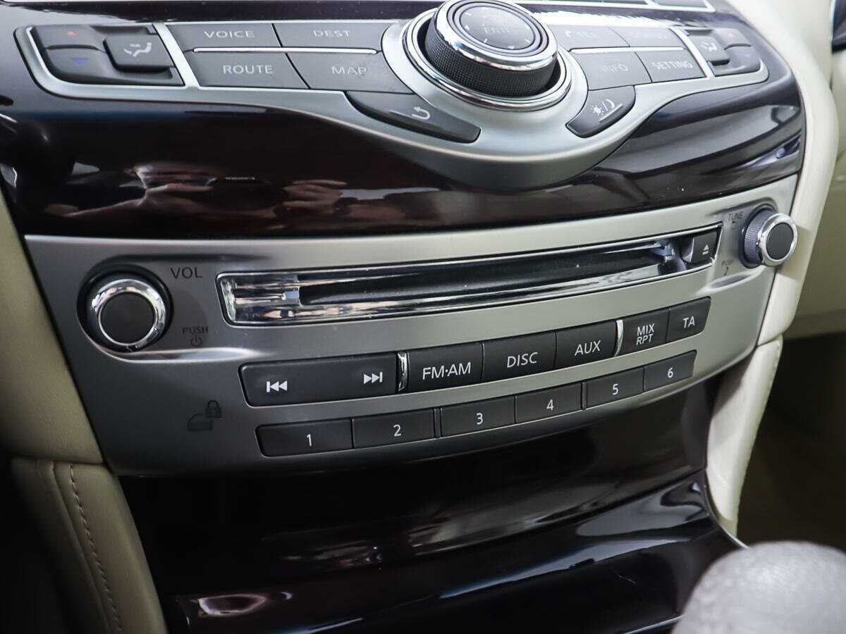 Купить Infiniti M с пробегом. Фото: #19