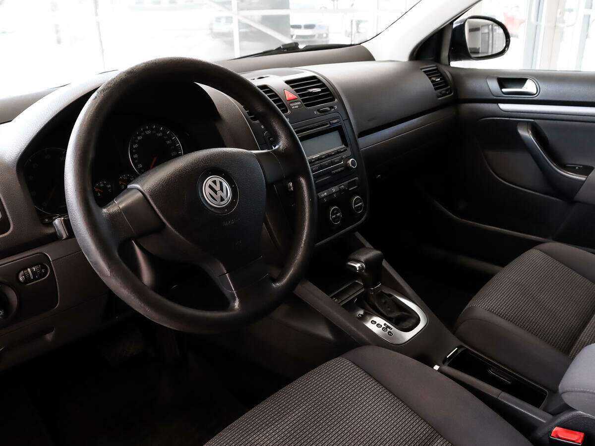 Купить Volkswagen Jetta с пробегом. Фото: #8