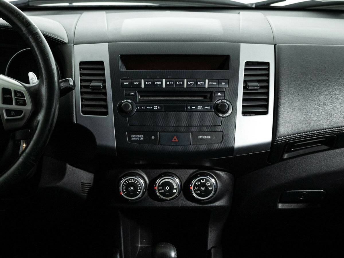 Купить Mitsubishi Outlander с пробегом. Фото: #13