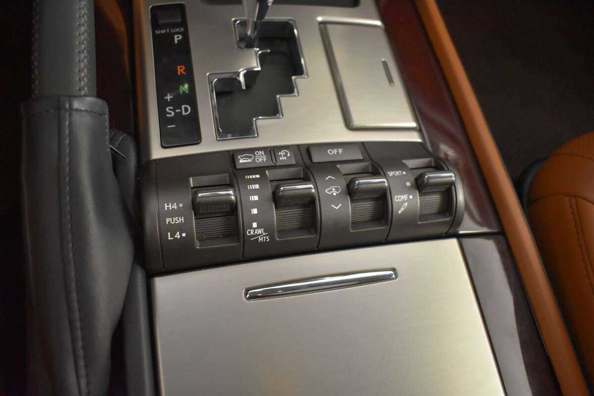 Купить Lexus LX с пробегом. Фото: #17