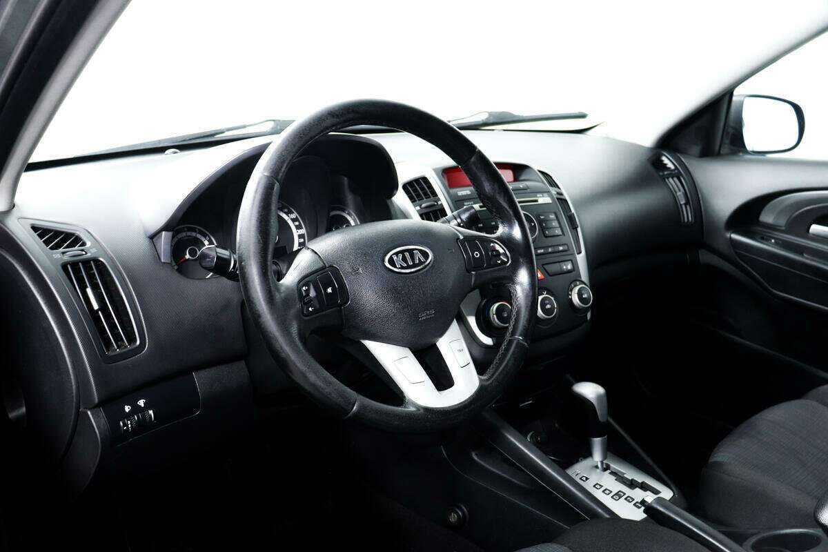 Купить Kia Ceed с пробегом. Фото: #12
