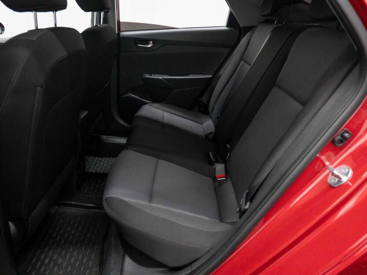 Купить Hyundai Solaris с пробегом. Фото: #11