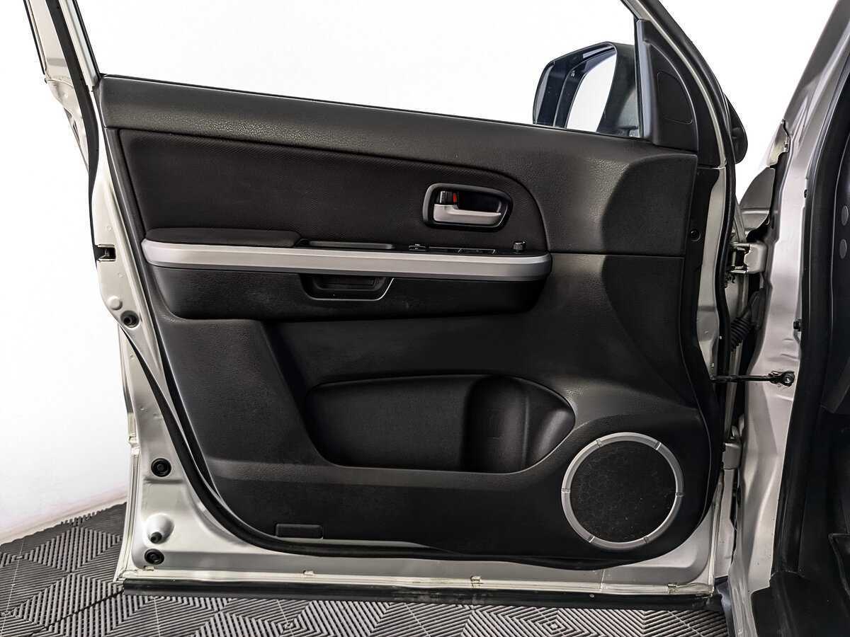 Купить Suzuki Grand Vitara с пробегом. Фото: #18