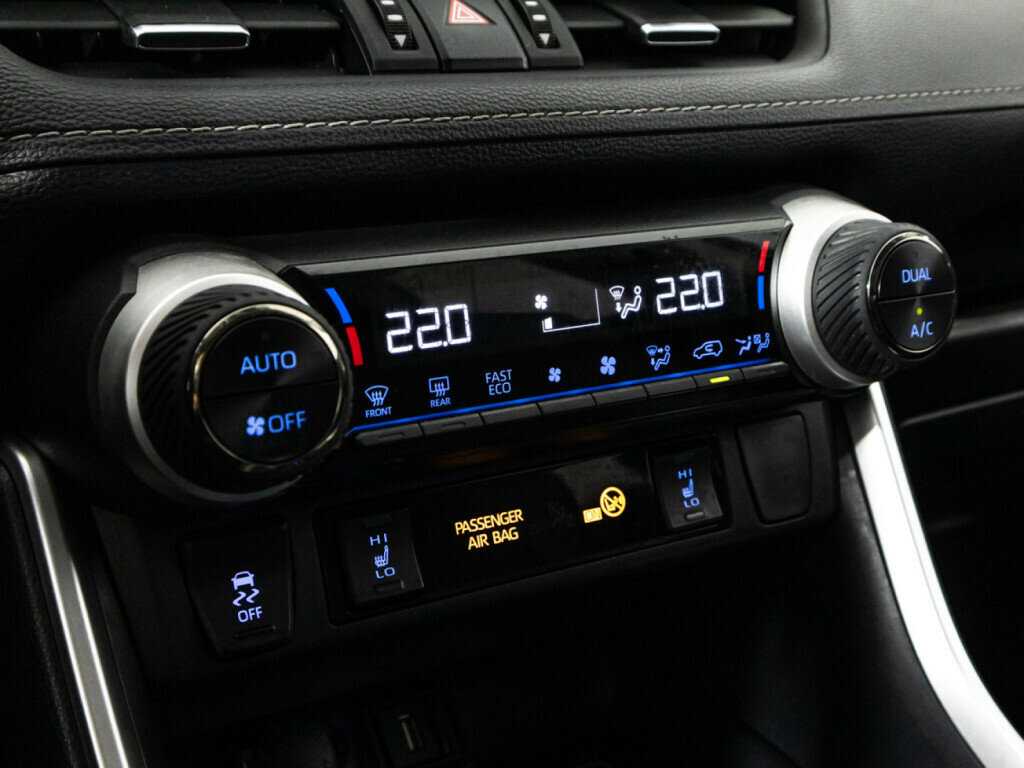 Купить Toyota RAV4 с пробегом. Фото: #21