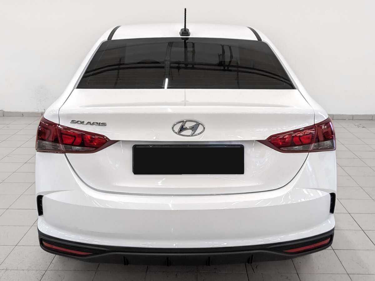 Купить Hyundai Solaris с пробегом. Фото: #4