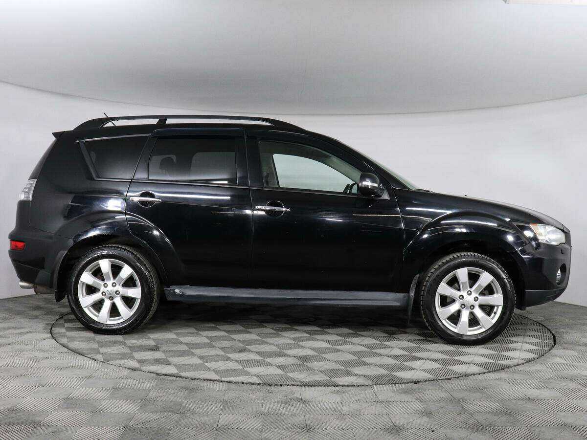 Купить Mitsubishi Outlander с пробегом. Фото: #2