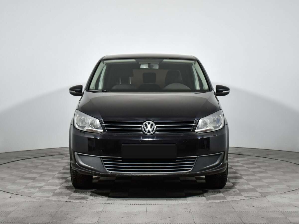 Купить Volkswagen Touran с пробегом. Фото: #1