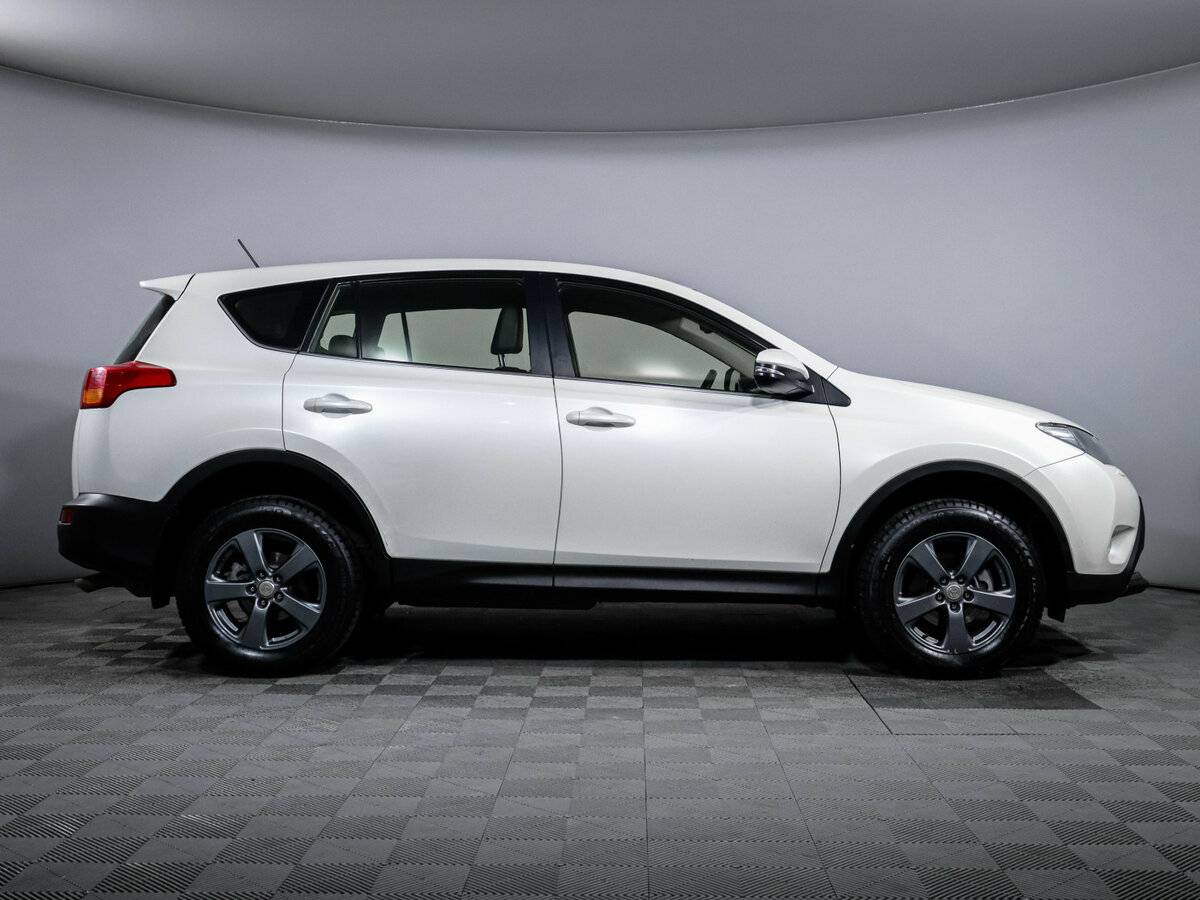 Купить Toyota RAV4 с пробегом. Фото: #3