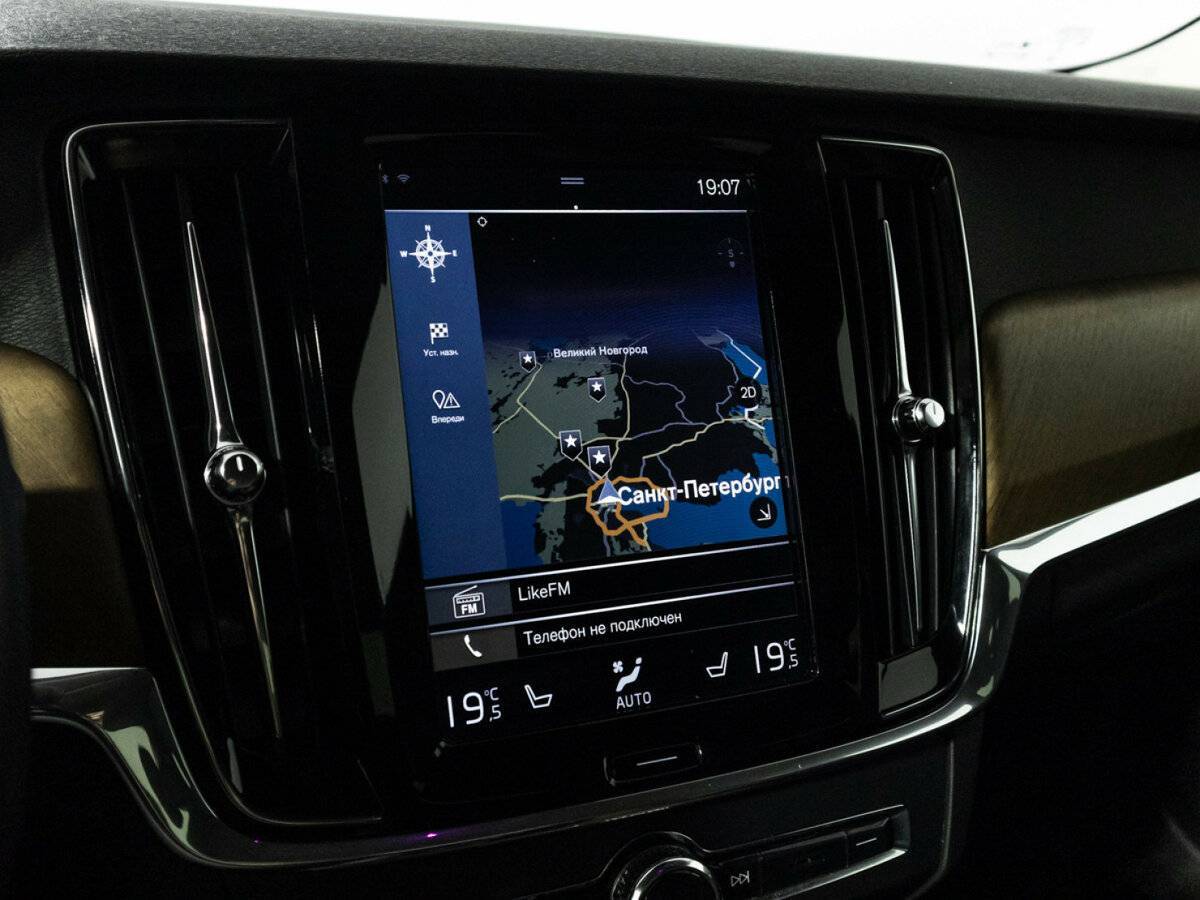 Купить Volvo S90 с пробегом. Фото: #21