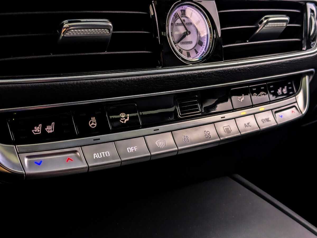 Купить Kia K900 с пробегом. Фото: #23