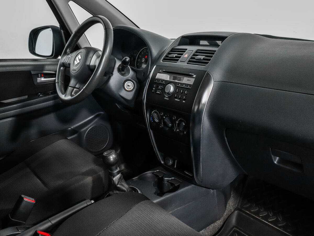 Купить Suzuki SX4 с пробегом. Фото: #10