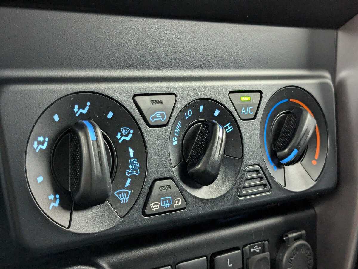 Купить Toyota Fortuner с пробегом. Фото: #16