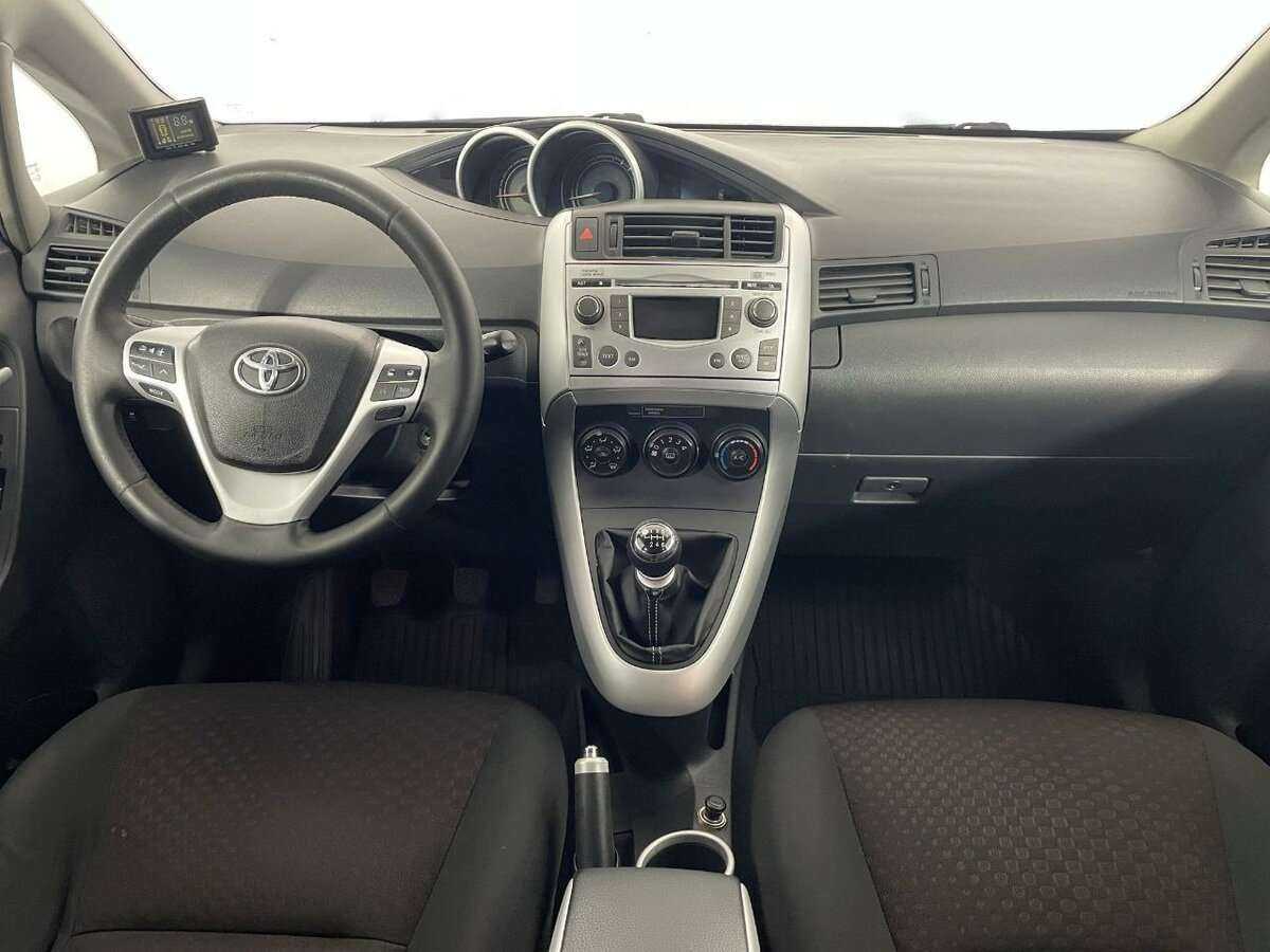 Купить Toyota Verso с пробегом. Фото: #6