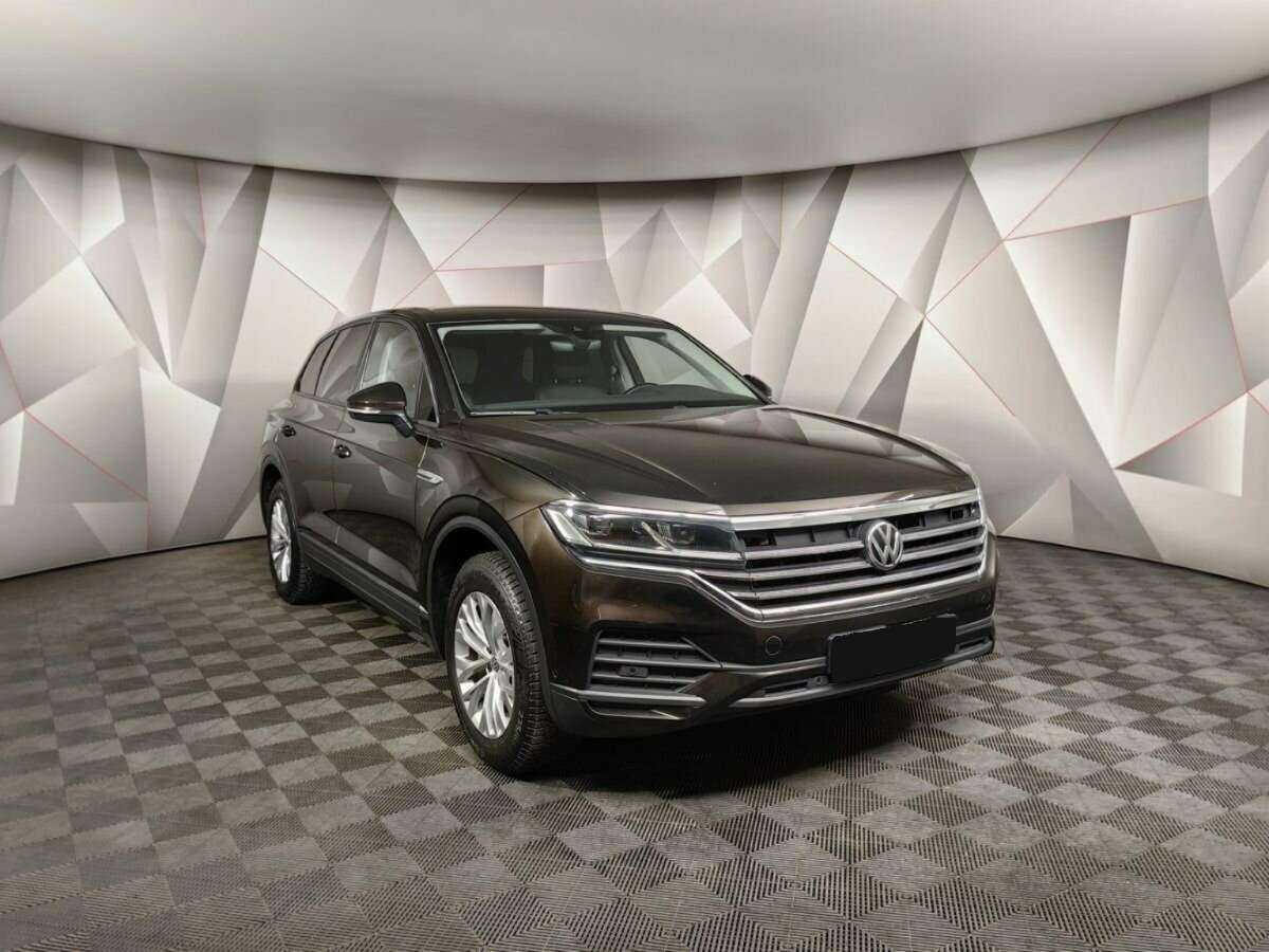 Купить Volkswagen Touareg с пробегом. Фото: #2
