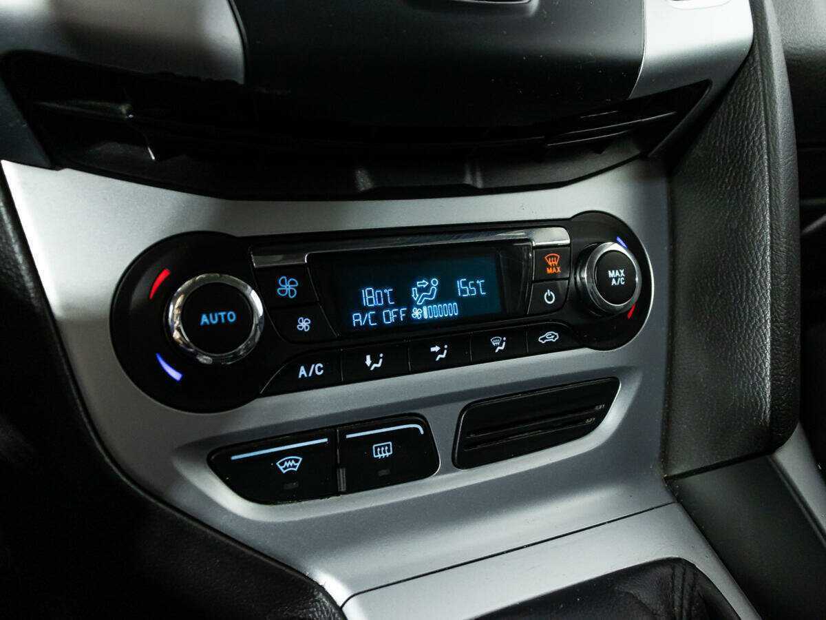Купить Ford Focus с пробегом. Фото: #13
