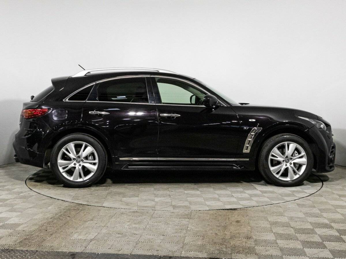 Купить Infiniti QX70 с пробегом. Фото: #3