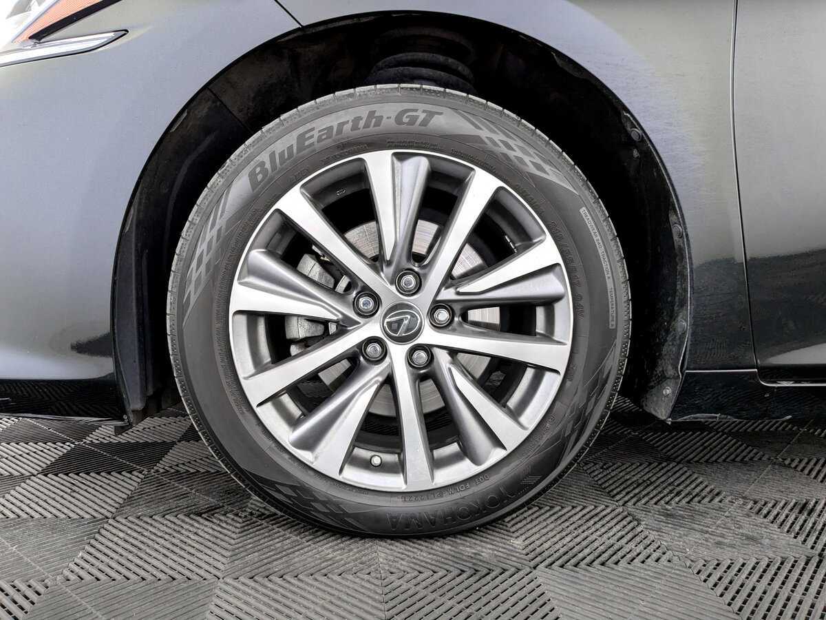 Купить Lexus ES с пробегом. Фото: #17