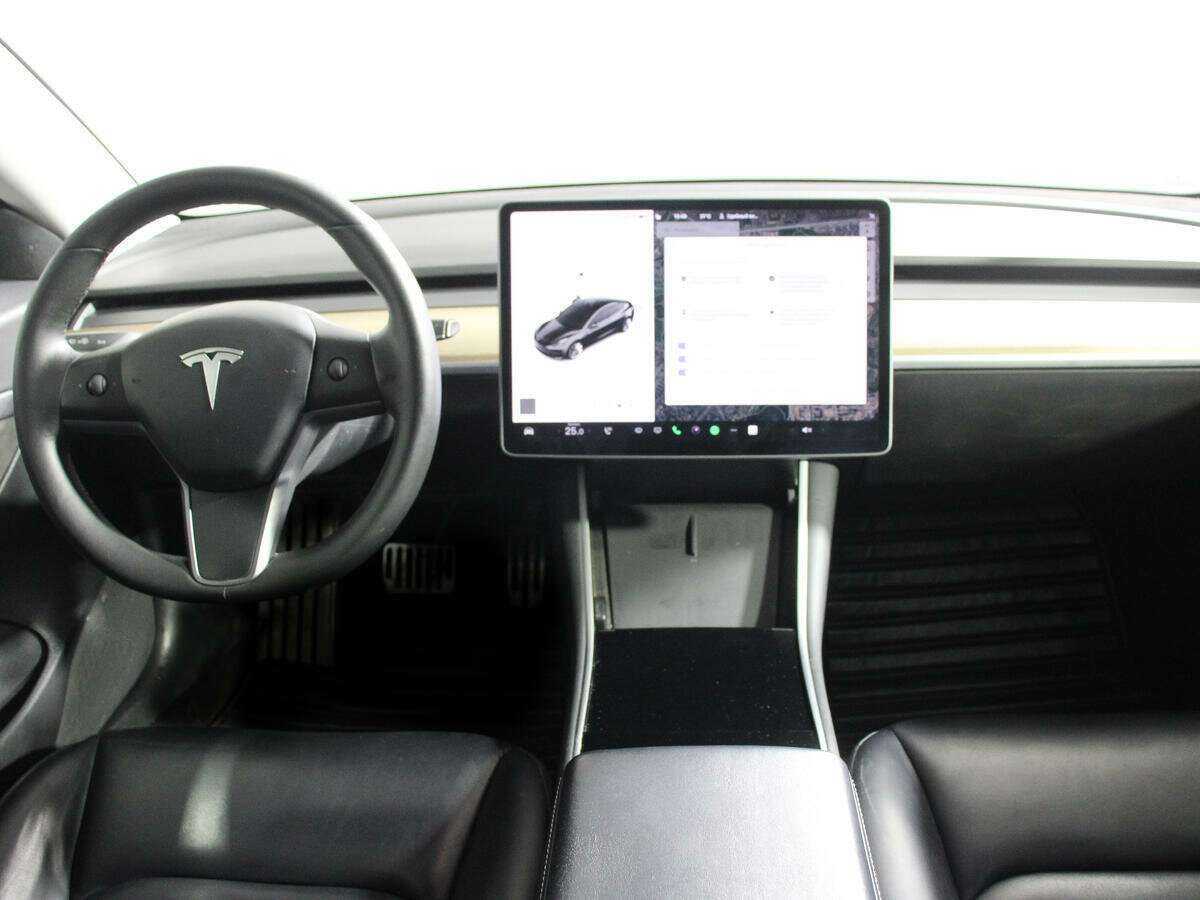Купить Tesla Model 3 с пробегом. Фото: #10
