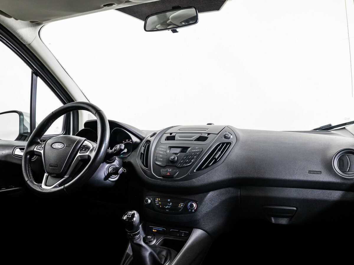 Купить Ford Tourneo Courier с пробегом. Фото: #6