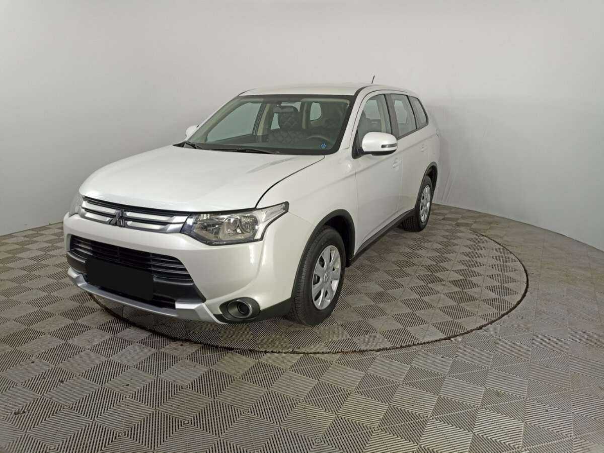 Купить Mitsubishi Outlander с пробегом. Посмотреть фото
