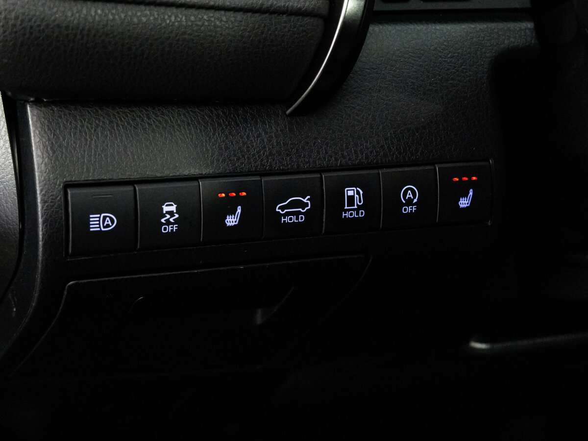 Купить Toyota Camry с пробегом. Фото: #18
