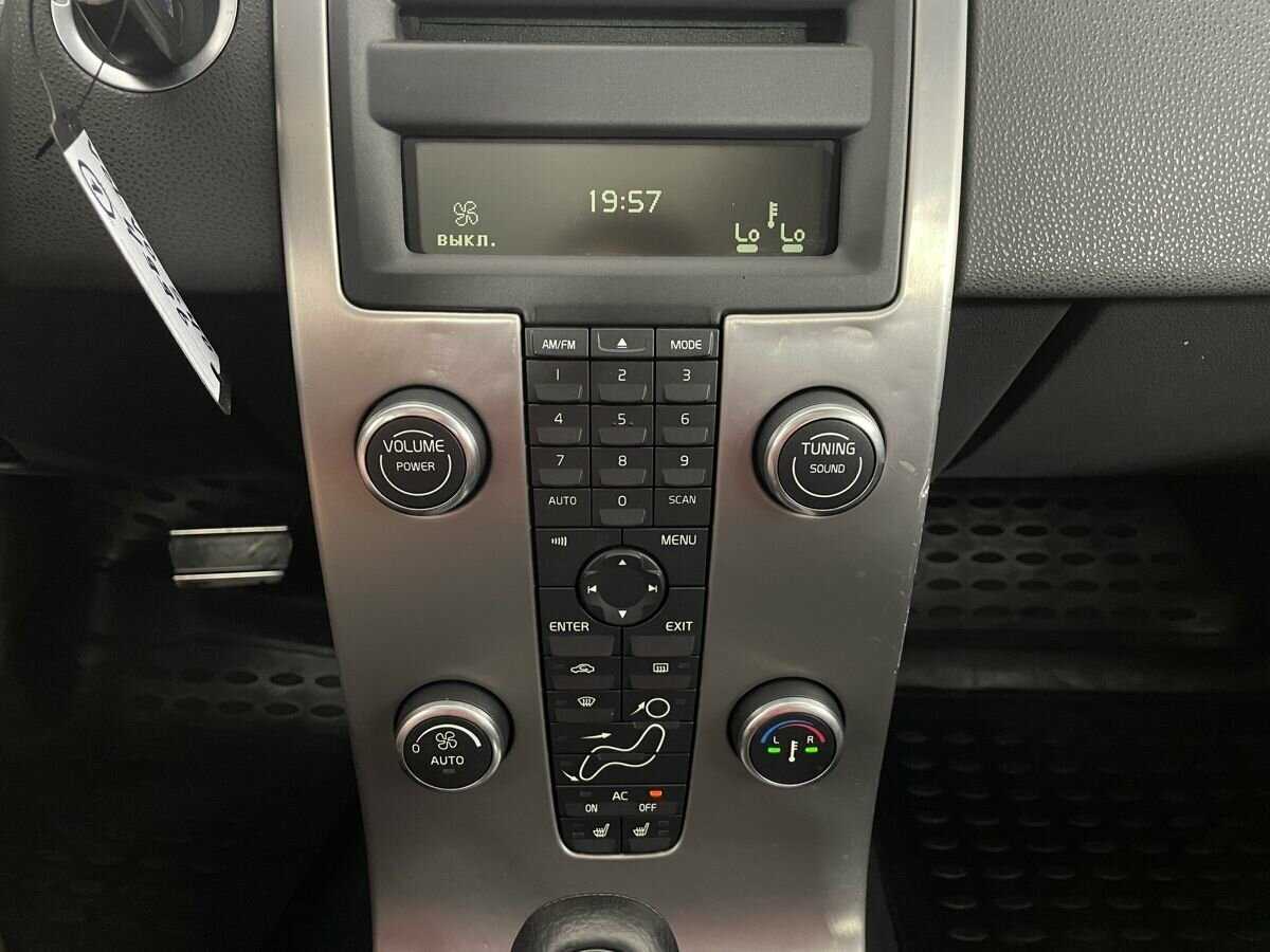 Купить Volvo S40 с пробегом. Фото: #11