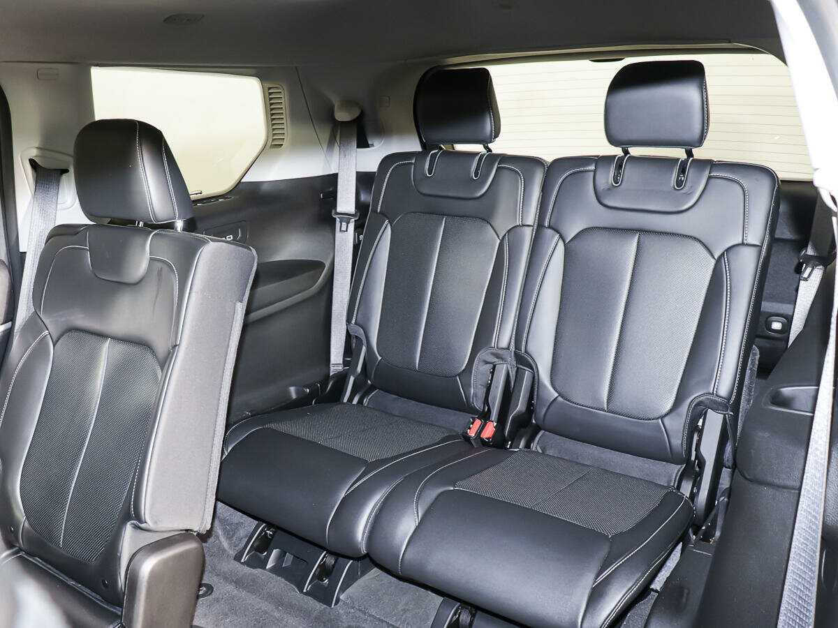 Купить Jeep Grand Cherokee с пробегом. Фото: #10