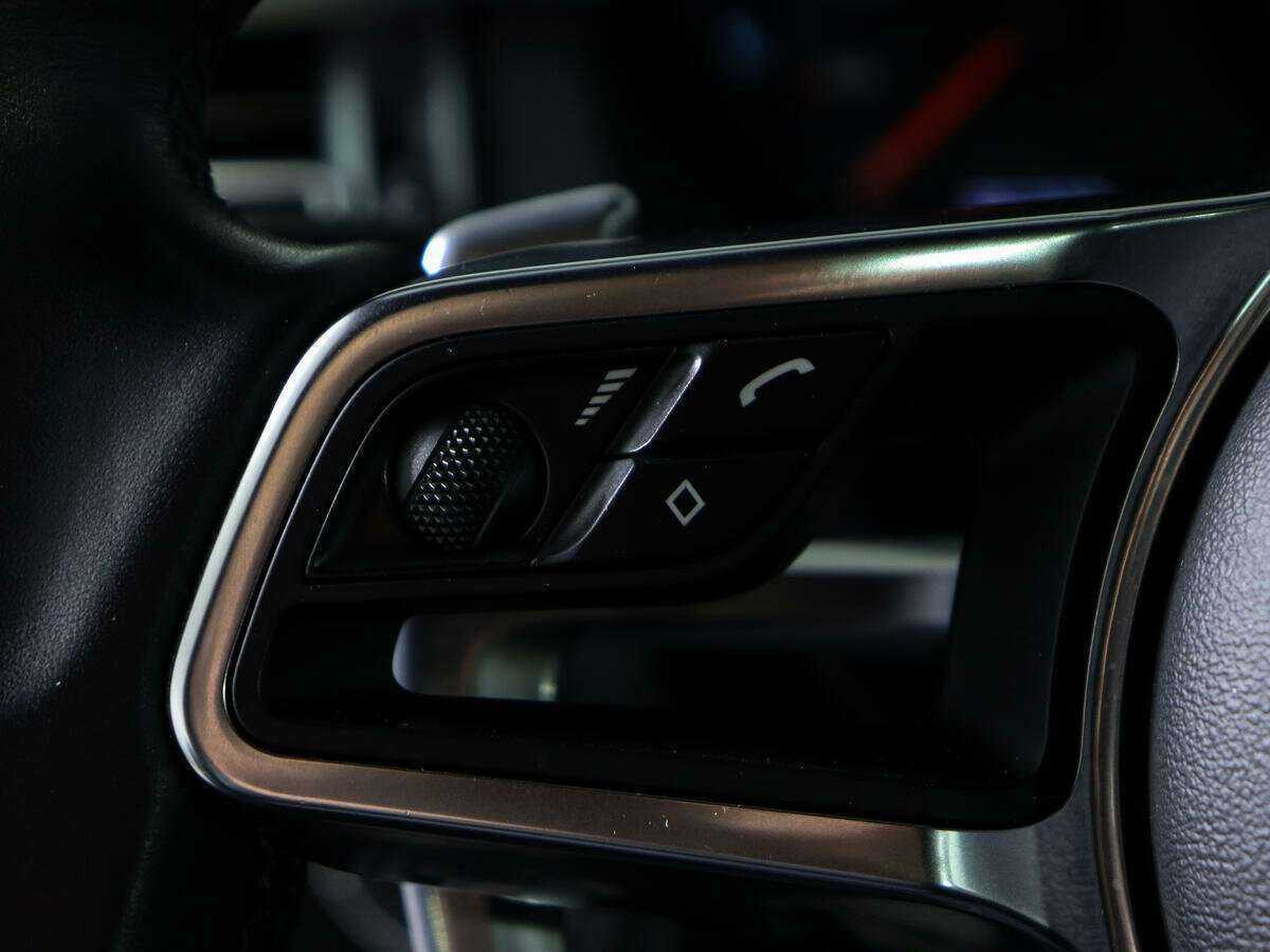 Купить Porsche Macan с пробегом. Фото: #22