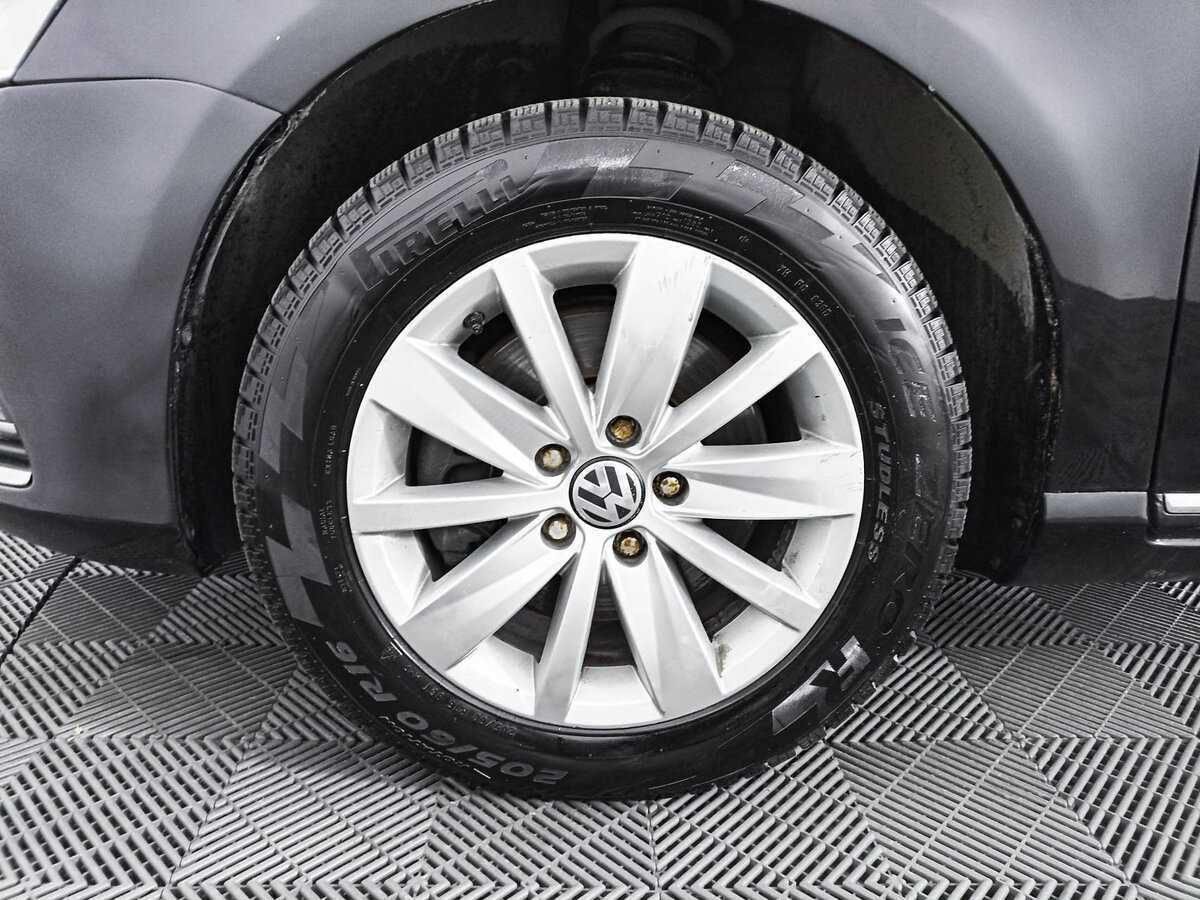 Купить Volkswagen Passat с пробегом. Фото: #15
