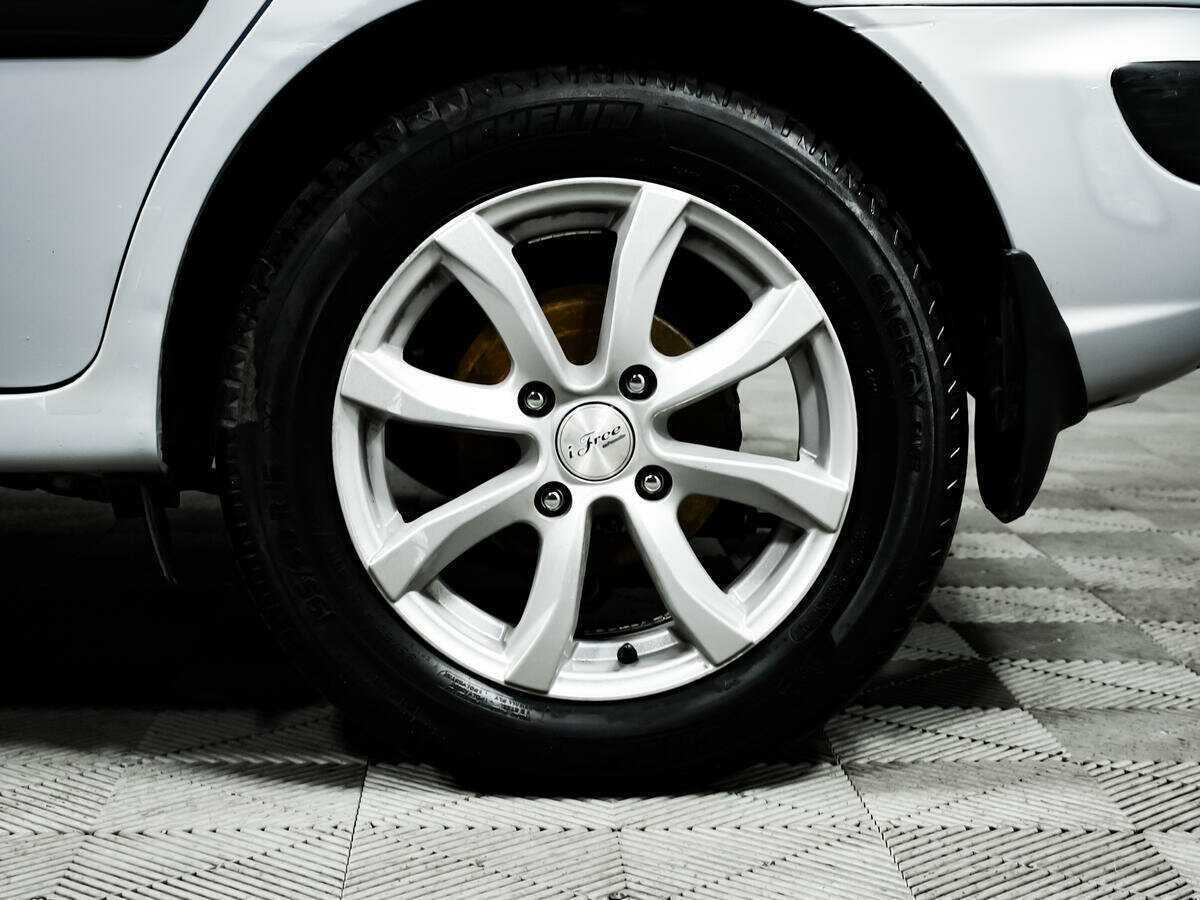 Купить Hyundai Matrix с пробегом. Фото: #10