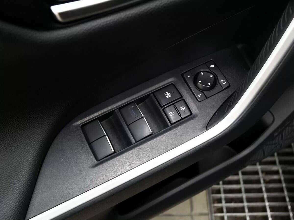 Купить Toyota RAV4 с пробегом. Фото: #17