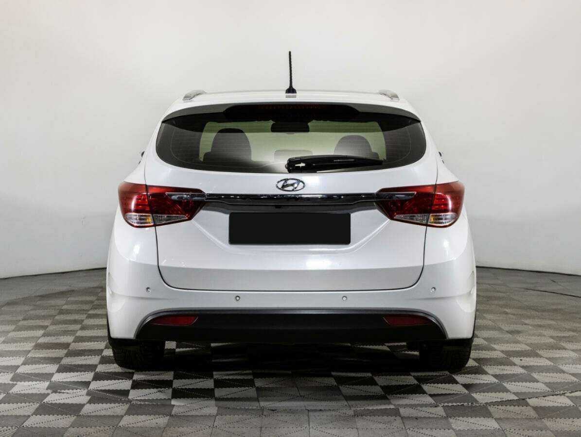 Купить Hyundai i40 с пробегом. Фото: #4