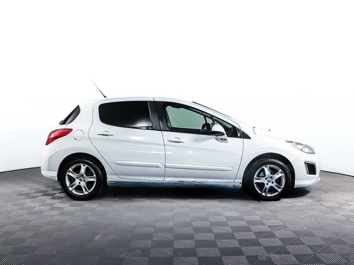Купить Peugeot 308 с пробегом. Фото: #3