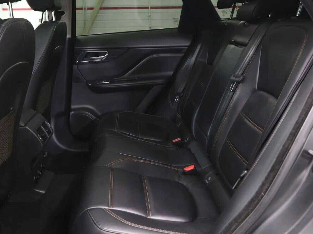 Купить Jaguar F-Pace с пробегом. Фото: #15