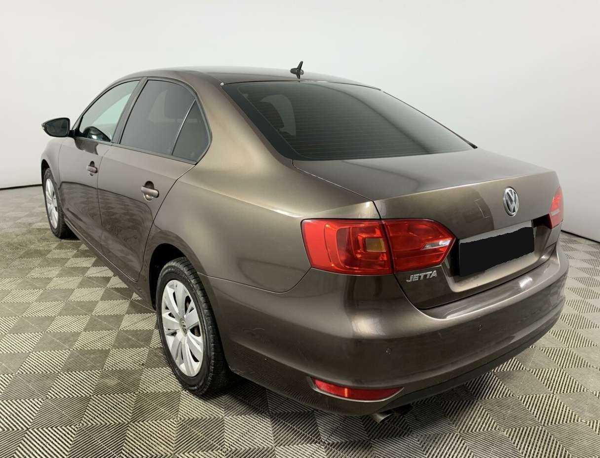 Купить Volkswagen Jetta с пробегом. Фото: #6