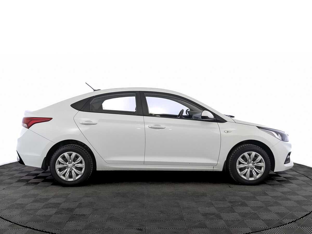 Купить Hyundai Solaris с пробегом. Фото: #3