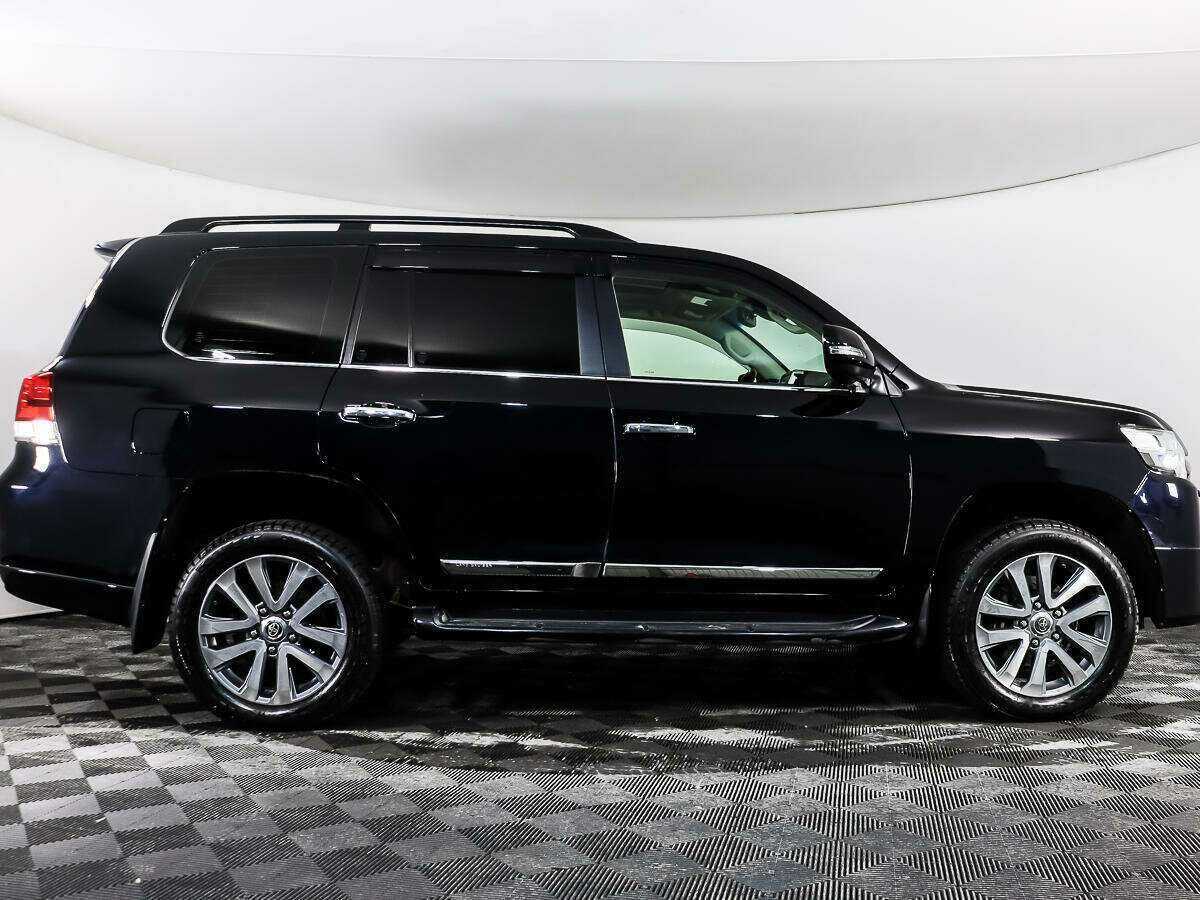 Купить Toyota Land Cruiser с пробегом. Фото: #3
