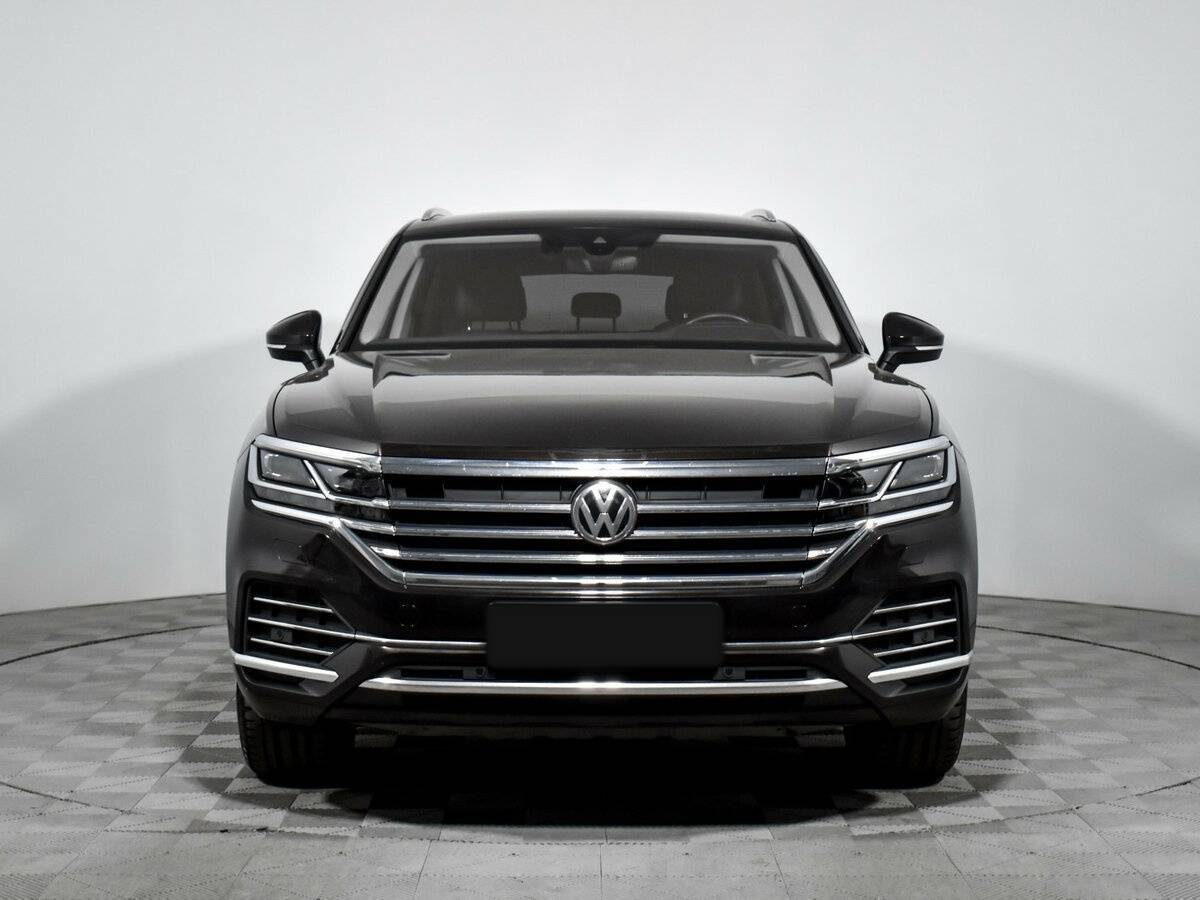 Купить Volkswagen Touareg с пробегом. Фото: #1