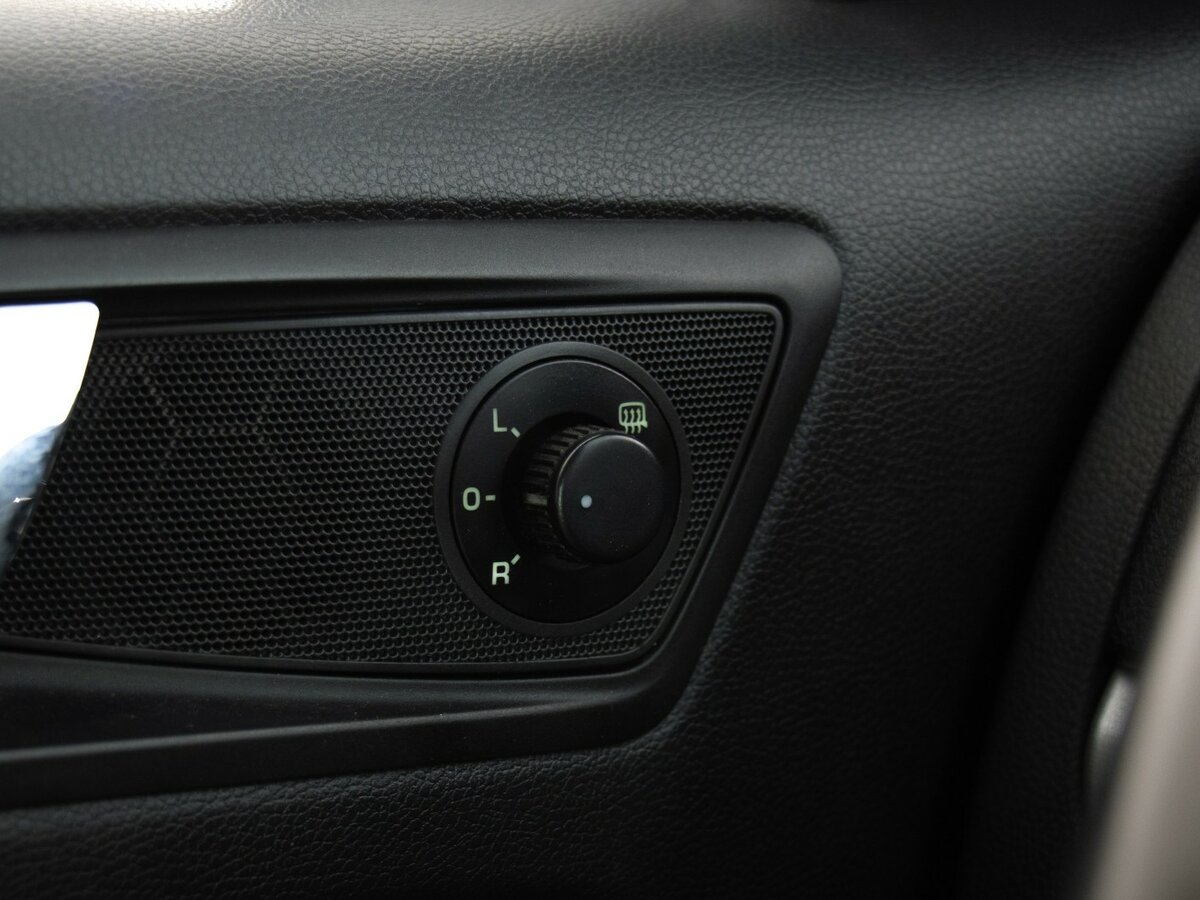 Купить Skoda Yeti с пробегом. Фото: #17