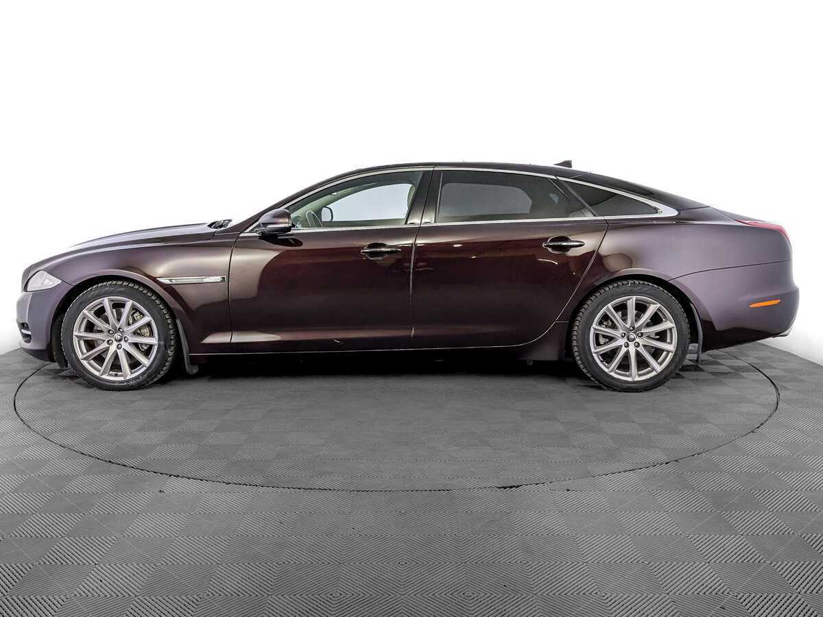 Купить Jaguar XJ с пробегом. Фото: #7