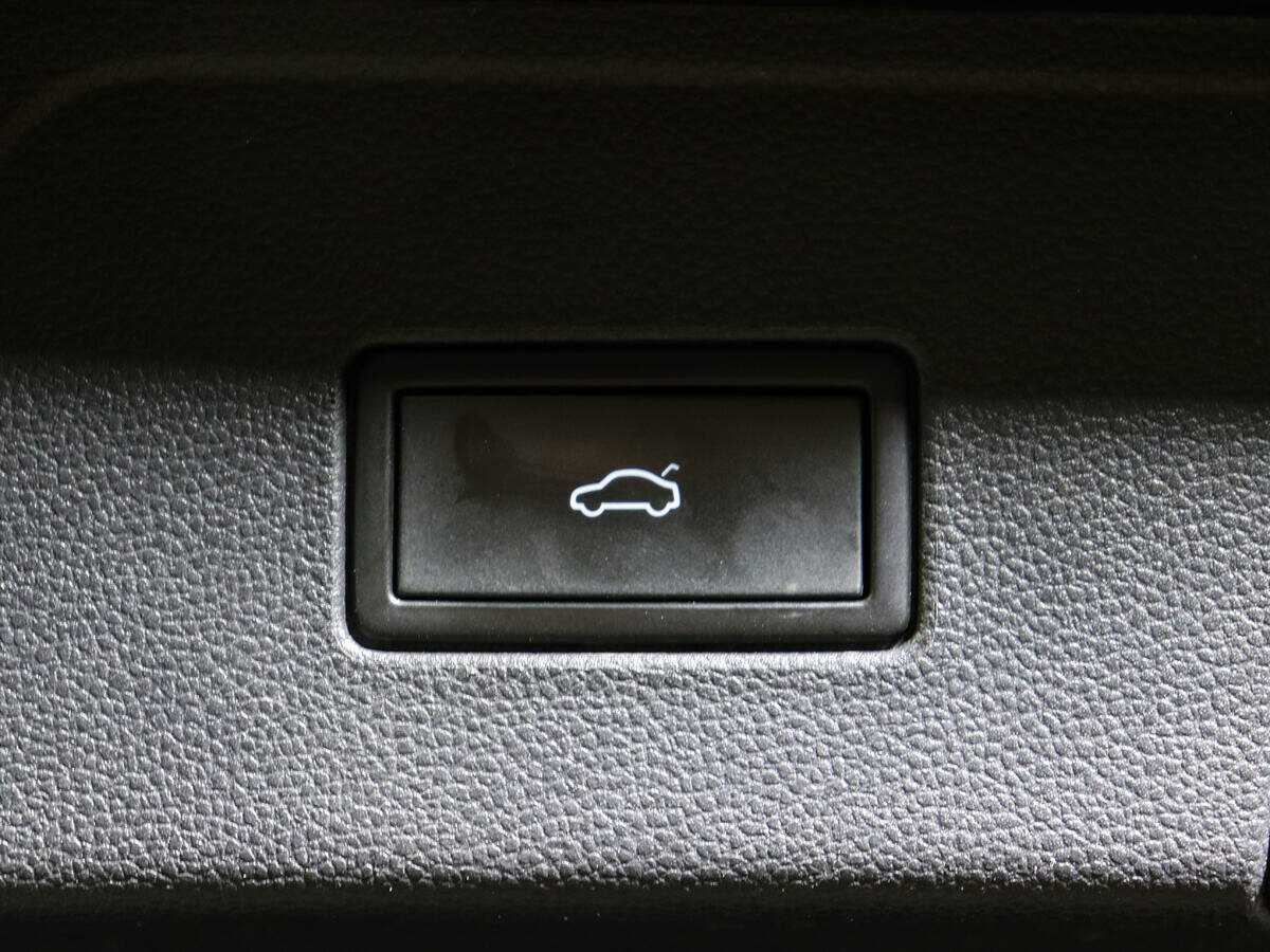 Купить Volkswagen Teramont с пробегом. Фото: #20