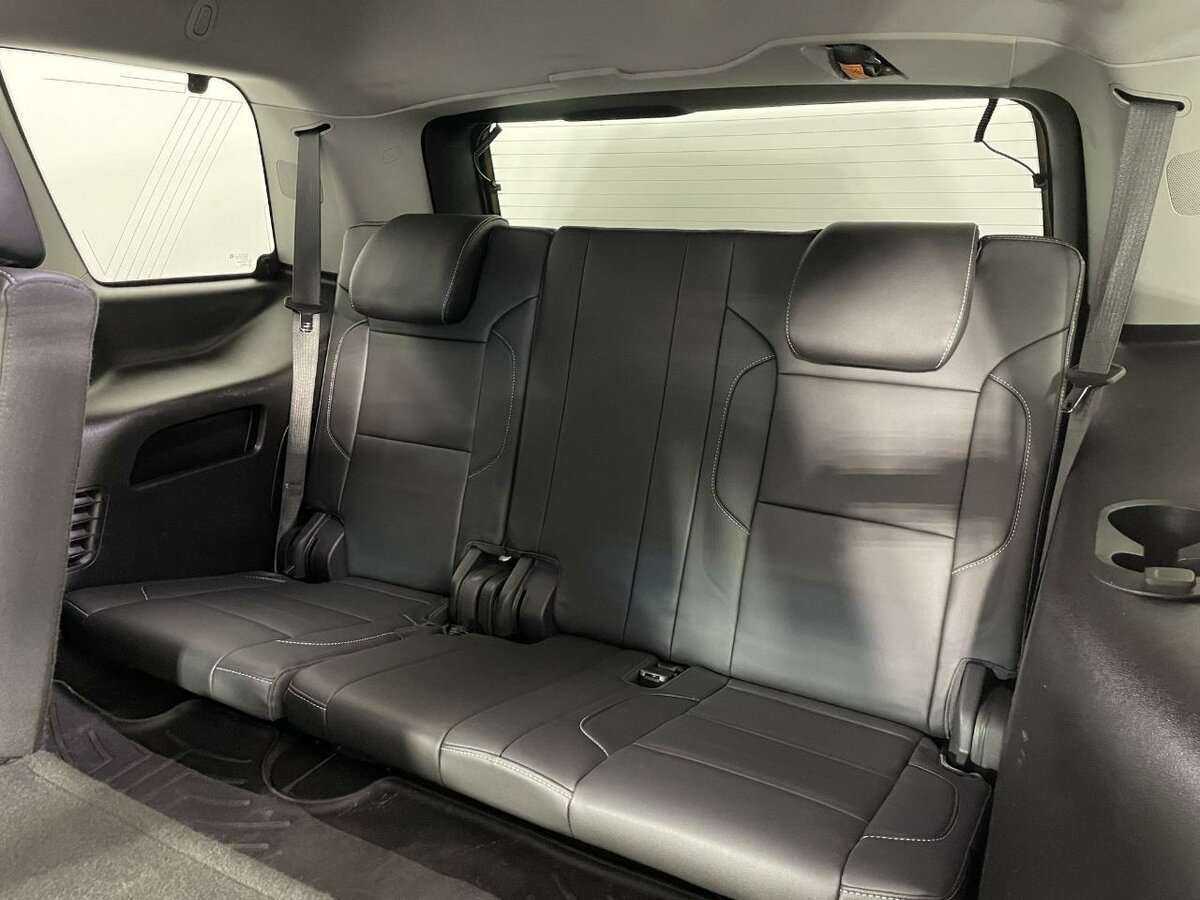 Купить Chevrolet Tahoe с пробегом. Фото: #17