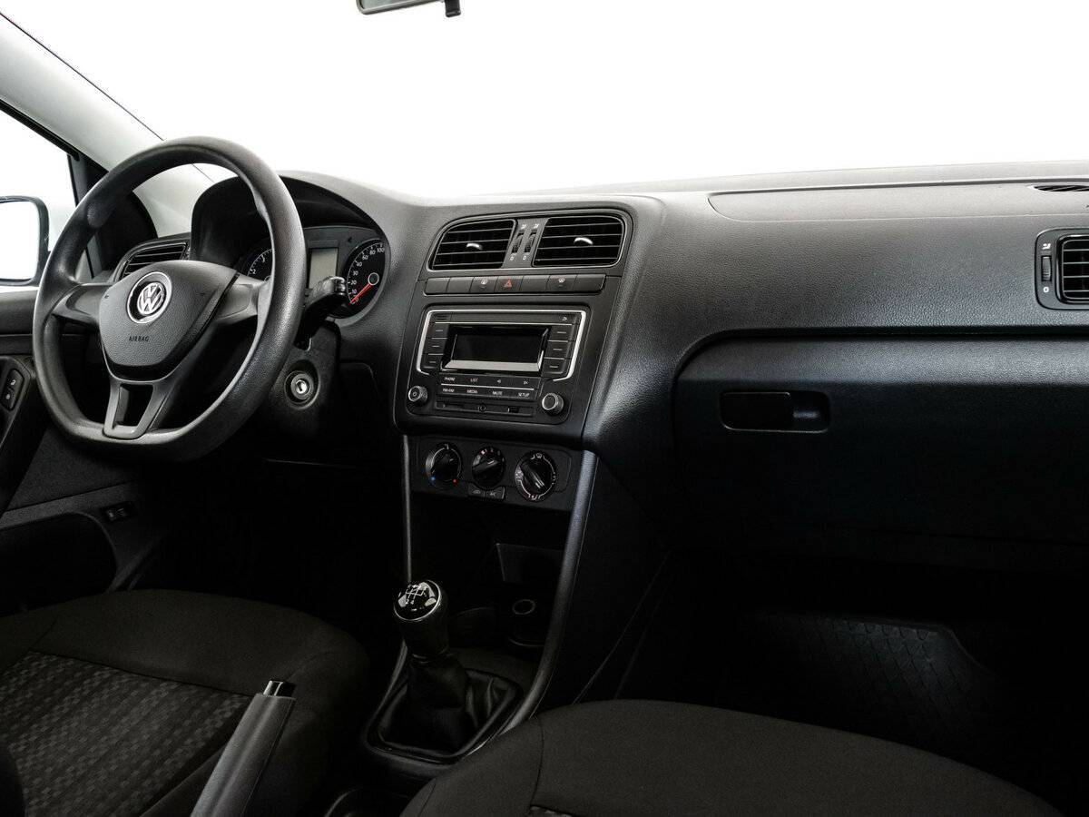 Купить Volkswagen Polo с пробегом. Фото: #8