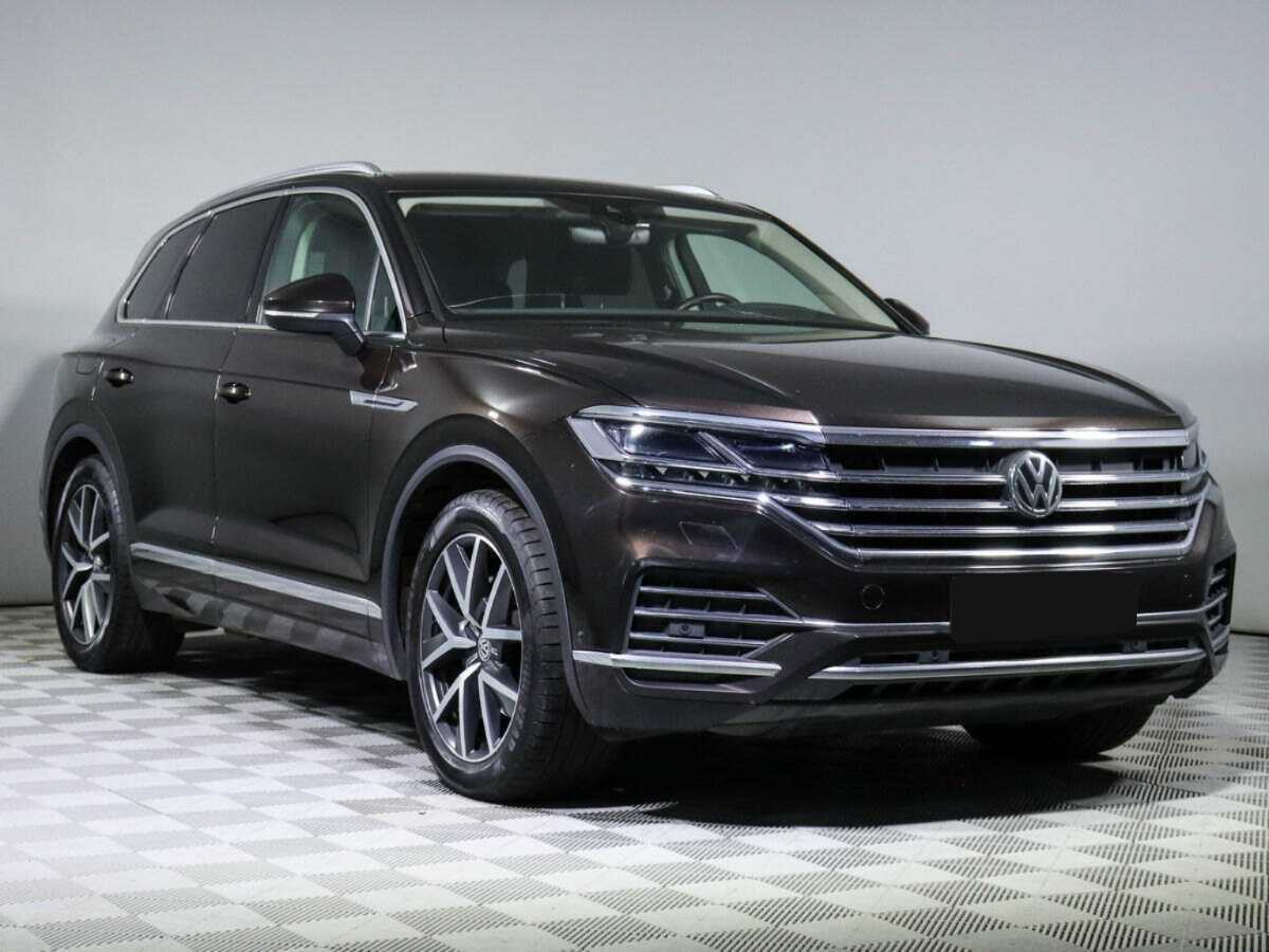 Купить Volkswagen Touareg с пробегом. Фото: #2